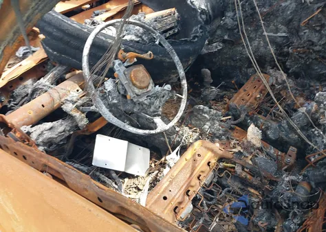 2006 Toyota 4Runner Limited V8 z USA, uszkodzony, nr VIN JTEBT17RX60061502